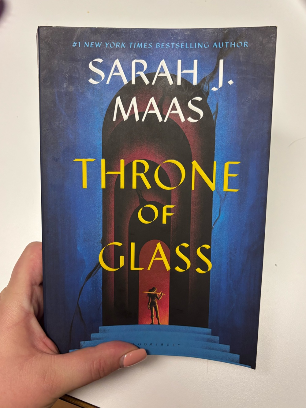 Throne of Glass book